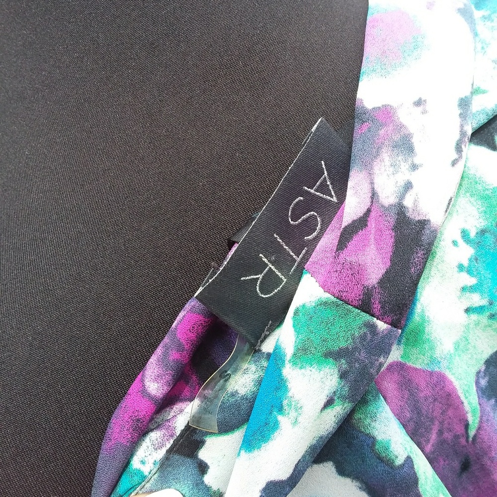 Astr Multi Floral Drape Front Open Blazer - image 5